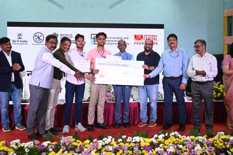 DGT Celebrates Young Innovators at ‘Kaushalta se Udyamita’ Felicitation Ceremony at NSTI Bengaluru